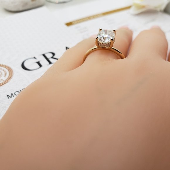 14K Yellow Gold 3 carats Radiant Cut Moissanite Engagement Ring - Picture 6 of 13